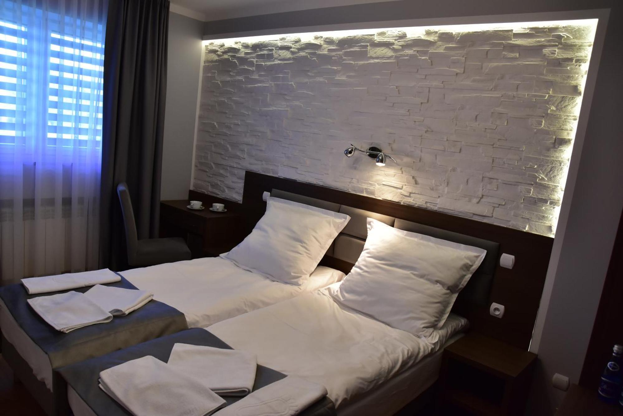 Pokoje Restauracja Lech Strzalkowo Ngoại thất bức ảnh
